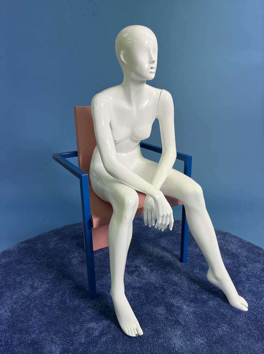 Silla rosa y azul